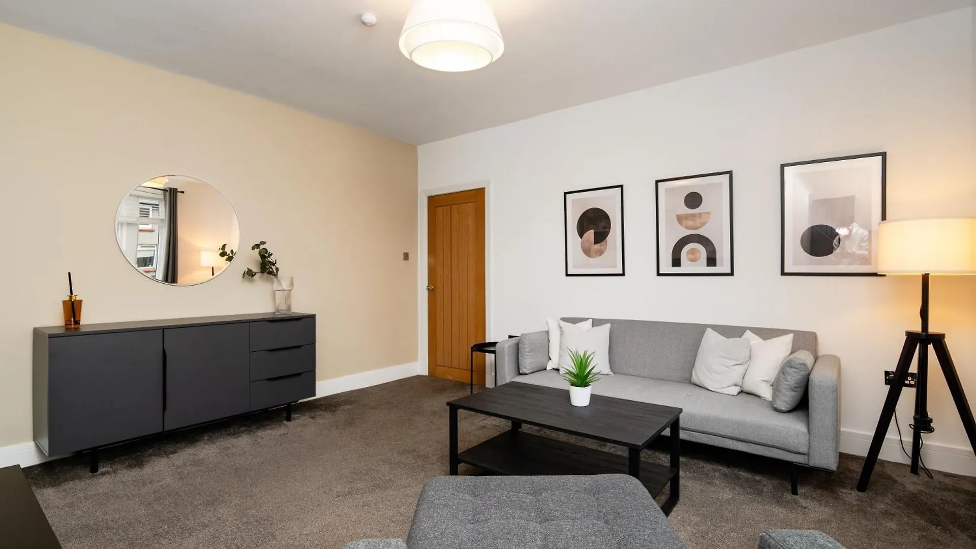 3 Bedroom House-Free Parking Broxburn Holiday home